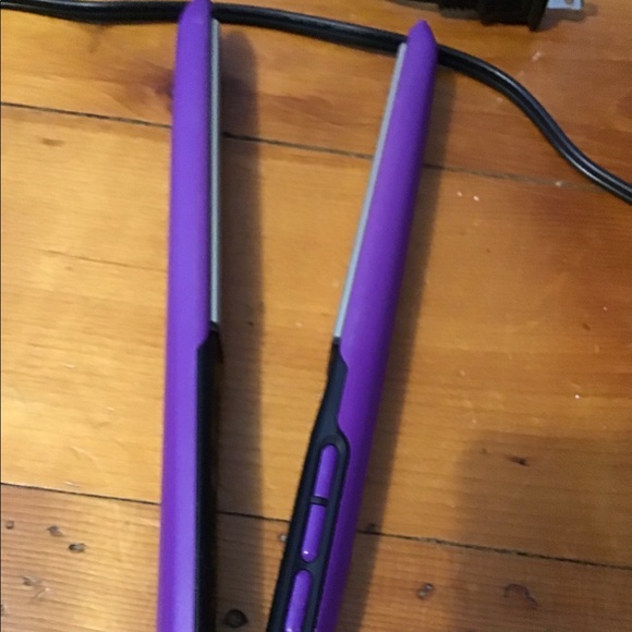 Remington straightener flat ion - Picture 3 of 4